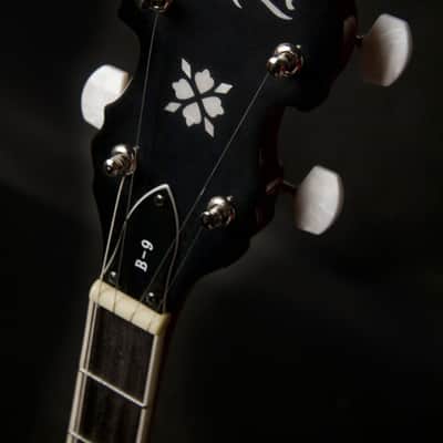 Mint Washburn B9 Americana Series 5-String Resonator Banjo, Gloss Sunburst image 4