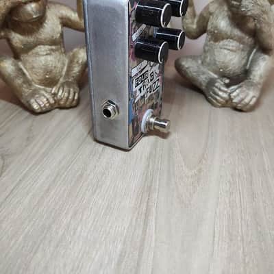 Mid-Fi Electronics  Demo Tape Fuzz Clone image 4