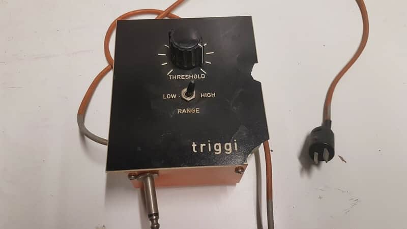 TRESHOLD TRIGGER for MINI MOOG SYNTHESIZER image 1