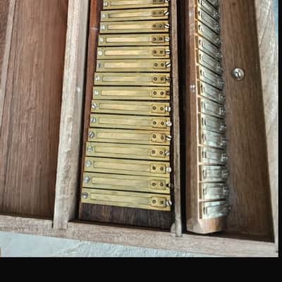 Amazing Teack Wood professional Harmonium, 45 years old, powerful and sweet sound, handmade image 4