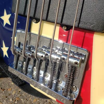 Peavey Foundation 2000 American Flag 5-string 2000 White/American Flag image 6