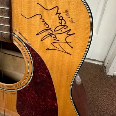Used Fender DG-7 Acoustic Guitar w/ Signatures, Signed Autographed by Crystal Gayle, Kathy Mattea, and MORE!! image 5