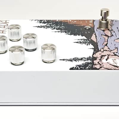 used Spruce Effects Acadia Ltd. Edition with Metal Box #26, Excellent Condition! image 6