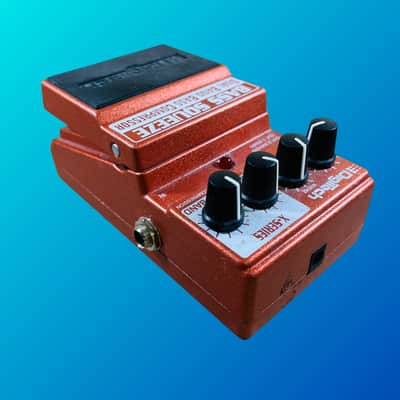 DigiTech Bass Squeeze Dual Band Bass Compressor Pedal image 3