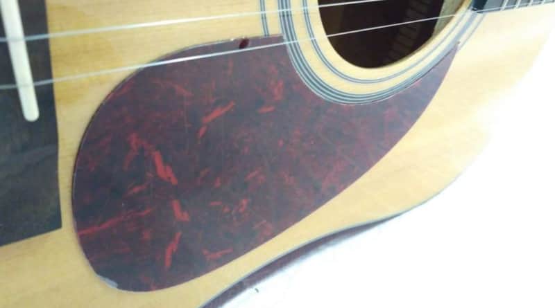 Tokai Cat's Eyes CE20N Solid Top and Mahogany Neck w/SC image 1