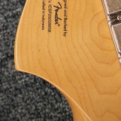 Squier Classic Vibe 70's Stratocaster HSS Hardtail Electric Guitar Olympic White 7lbs 10oz image 7