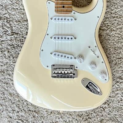 Mint Fender FSR Player II Stratocaster Olympic White, Roasted Neck, CS Fat 50 Pickups image 1