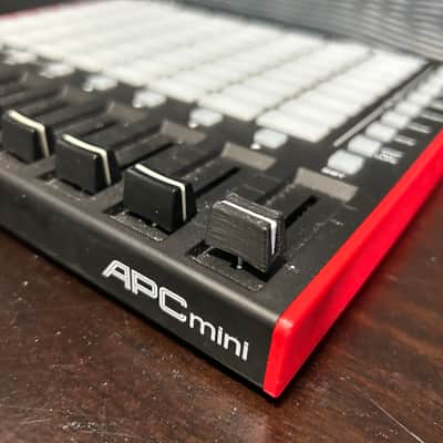 Akai APC Mini MKII MIDI Controller 2023 - Present - Black image 13