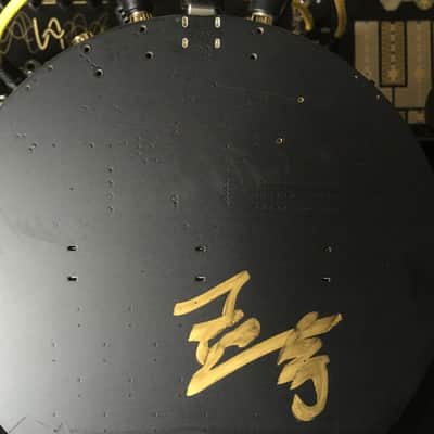 Unique! Signed "Wingie" by Meng Qi (Discontinued V1) image 2
