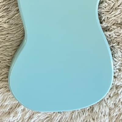 Fender Squier Classic Vibe  Series '60s Mustang, Laurel Fingerboard, Sonic Blue image 7