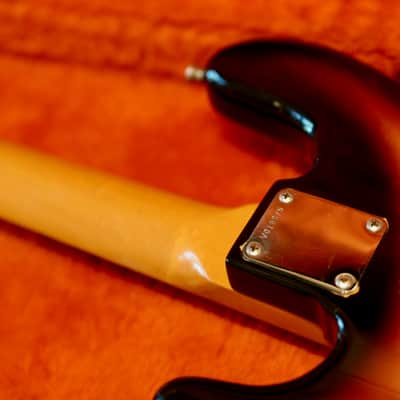 1983 Fender Precision 1962 Fullerton Reissue two tone sunburst OHSC image 8