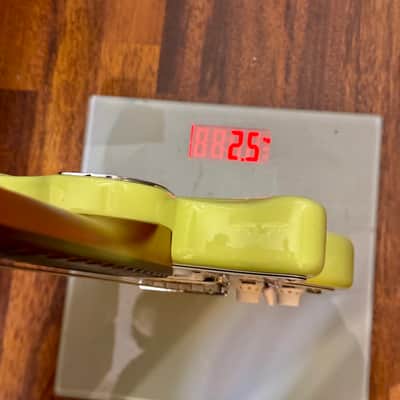 Mooer Guitars MLT10 (Travel/ Short Scale) CANDY YELLOW 2025 Super Light 2,5Kg image 22
