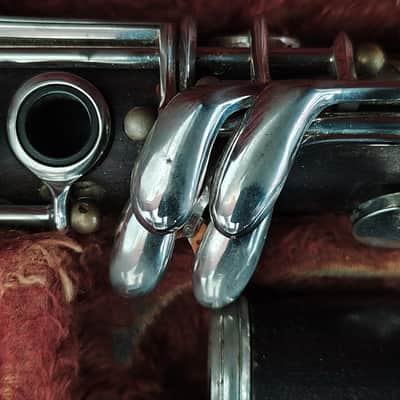 Clarinet CG Conn 444N Good State image 9