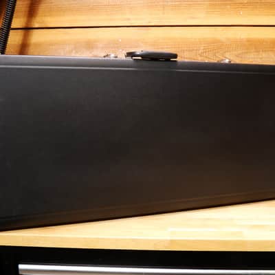 Road Runner Molded Electric Hard Shell Bass Case Fitted for Fender Precision & Jazz image 2