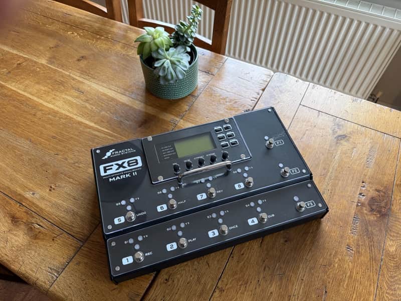 FRACTAL AUDIO SYSTEMS エフェクター FX8 MARKⅡ FX8 - Multi-FX Pedalboard - Fractal Audio Systems