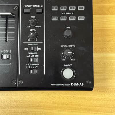 Pioneer DJM-A9 4-Channel Professional DJ Mixer - Black imagen 4