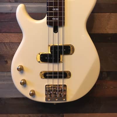 Yamaha BB1600 Left Handed Cream Wht. image 1