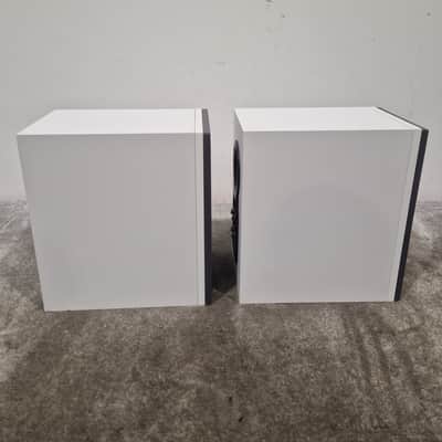 Bowers & Wilkins 606 - Bookshelf Speakers - Pair - White - Excellent image 8