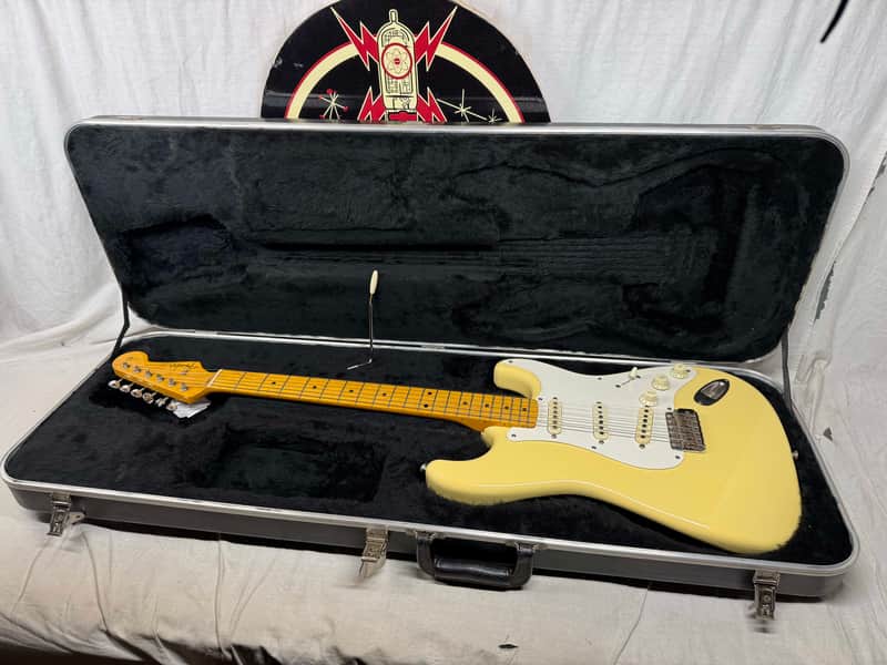 Fender Stratocaster Guitar with Case - CIJ mij Crafted In Japan 2002 - 2004 image 1