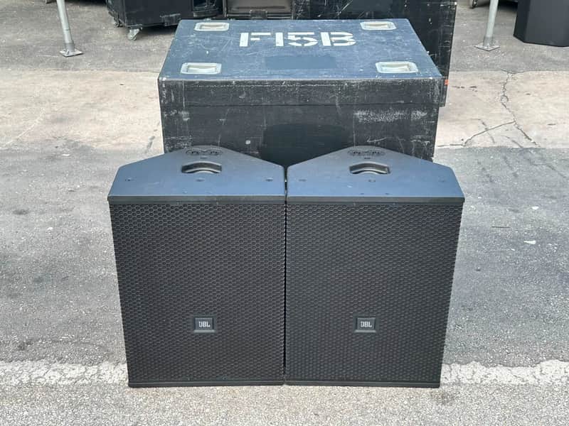 JBL VTX F15 15-inch Bi-Amplified 2-Way LOUDSPEAKERS W/Case  (LOT OF 2) THS image 1