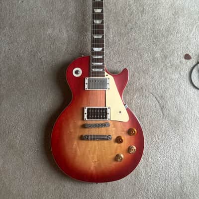 Gibson Les Paul Classic 2019 - Present - Heritage Cherry Sunburst image 1