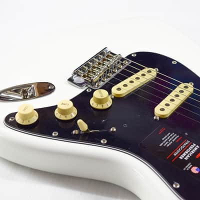 Fender American Performer Stratocaster with Rosewood Fretboard - Arctic White image 6
