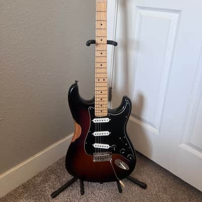 Fender American Standard Stratocaster with Maple Fretboard 2008 - 2016 - 3-Color Sunburst image 3