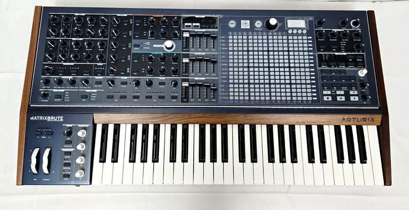 Arturia MatrixBrute Analog Monophonic Synthesizer 49-Key Keyboard Synthesizer image 1