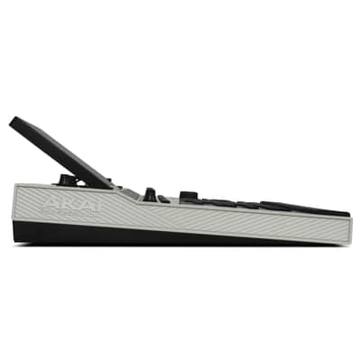 AKAI Professional MPC XL - drum machine image 6