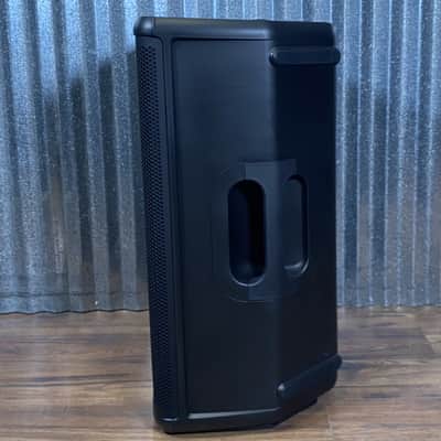 JBL EON715 15" 650 Watt Powered PA Speaker & Cover Used image 4