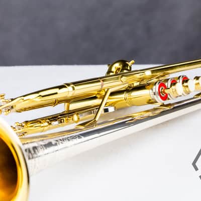 King Silver Sonic 1952 Bb trumpet, lacquer image 10