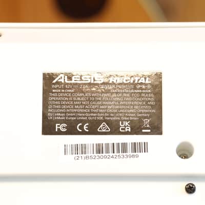 Alesis Recital 88-Key Digital Piano White image 9