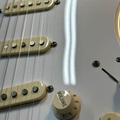 Fender FSR Guitar Center 60s Reverse Headstock Strat (2007) - Olympic White #79287 with Hard Case image 9