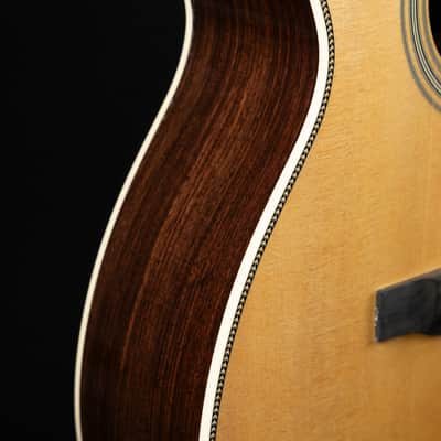 Martin 00-28 Acoustic Guitar - Natural #5342 image 4