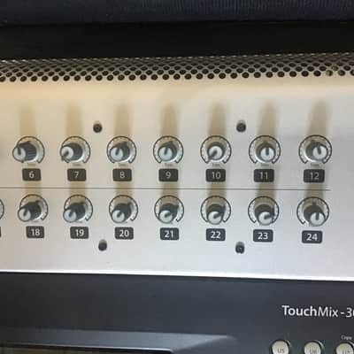 QSC TouchMix-30 Pro Mixer image 7