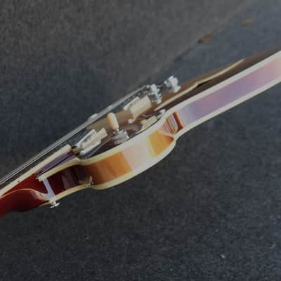 Hofner HCT-VTH-SP-SB Verythin CT SPECIAL Semi hollow Flame Maple Top New like 335 has 2 Humbuckers one a P90 image 11