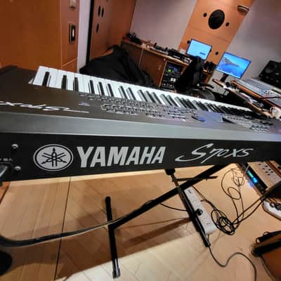 Yamaha S70 XS weighted 76 note keyboard/Synth with Motif XS Engine image 23