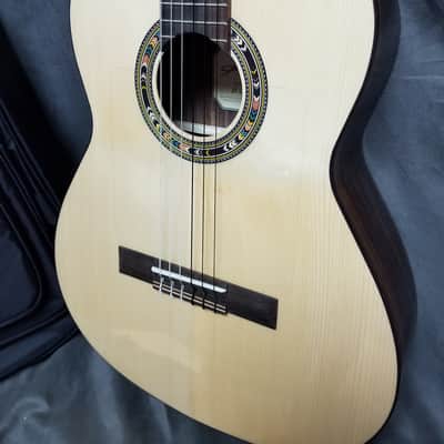 Kremona Rosa Morena Nylon-String Classical Natural image 1