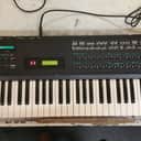 YAMAHA DX7s, Synthétiseur à synthése FM, Programmable, 1987.