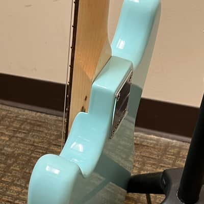 Squier Sonic Bronco Bass Daphne Blue Bild 12