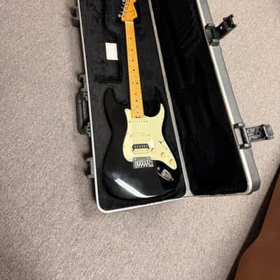 2016 Fender American Elite Stratocaster HSS Shawbucker with Maple Fretboard  - Mystic Black image 6