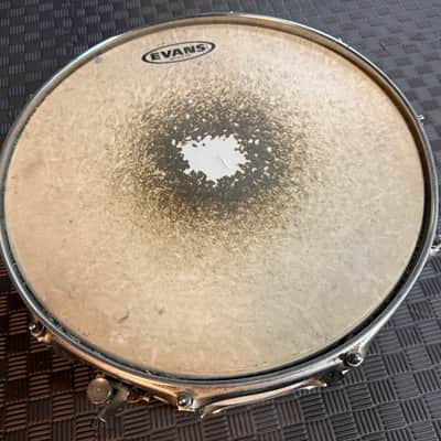 Ludwig No. 400 Supraphonic 5x14" 10-Lug Aluminum Snare Drum with Pointed Blue/Olive Badge 1969 - 1979 - Chrome-Plated image 4