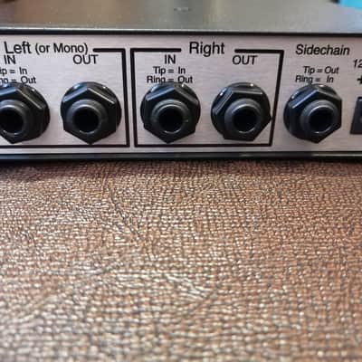 FMR Audio Really Nice Leveling Amplifier RNLA 7239 2000s - Silver image 2