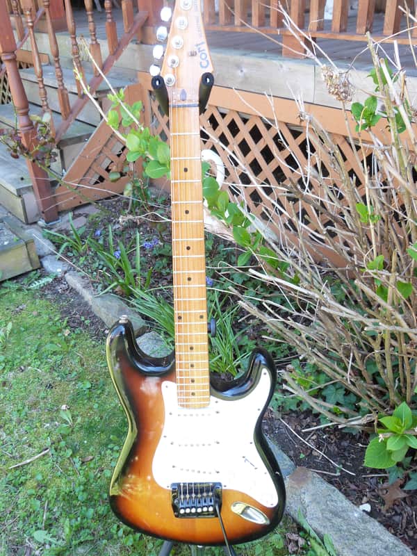 cort electric guitar strat style sunburst image 1