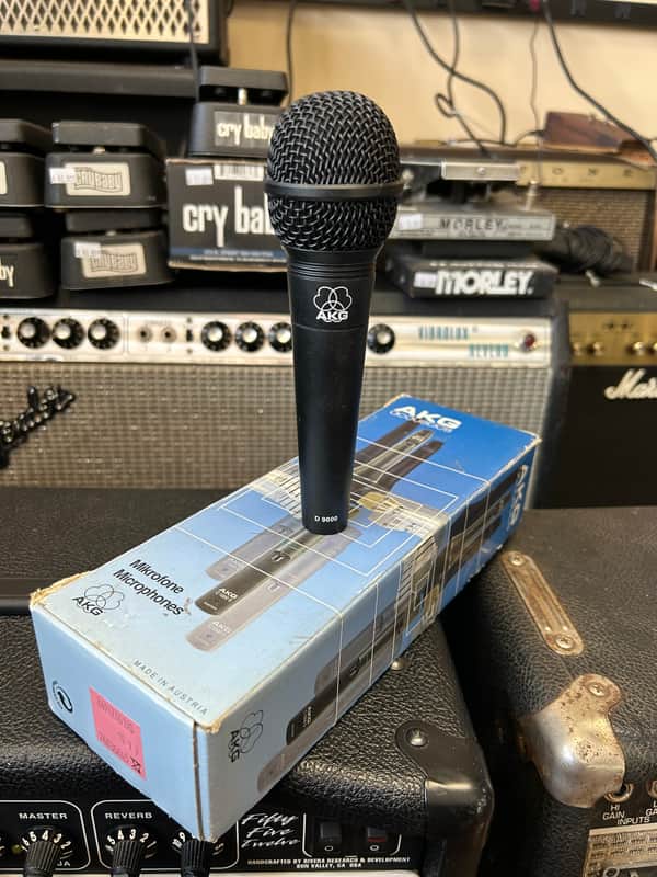 AKG D9000 Dynamic Cardioid Microphone image 1