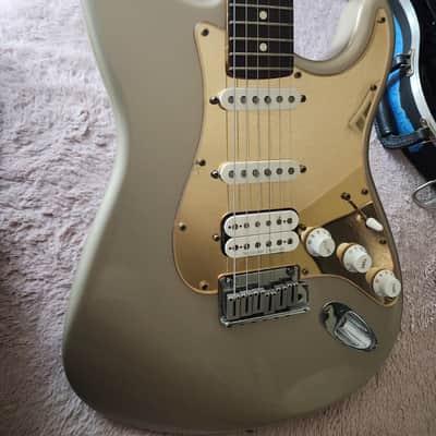 Fender Stratocaster Lonestar 1997 - Shoreline Gold image 1