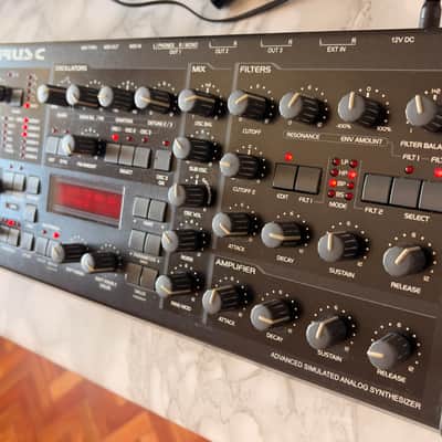 Access Virus C Desktop Digital Synthesizer 2002 - Black image 4