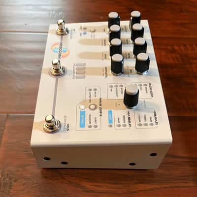 Hologram Electronics Microcosm 2020 - Present - White w/ Box & Manual image 4