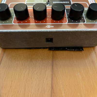 Electro-Harmonix Bass Metaphors Preamp / EQ / Comp 2008 - 2019 - Red image 7