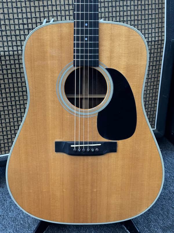 Martin Standard Series D-28 2002 - Natural image 1